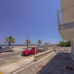 Beachfront With Ac & Private Parking By Host Hero *