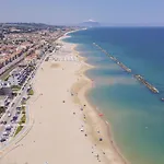 Апартаменты Beachfront With Ac & Private Parking By Host Hero Чивитанова-Марке