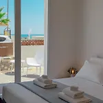 Апартаменты Beachfront With Ac & Private Parking By Host Hero