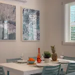Апартаменты Beachfront With Ac & Private Parking By Host Hero *