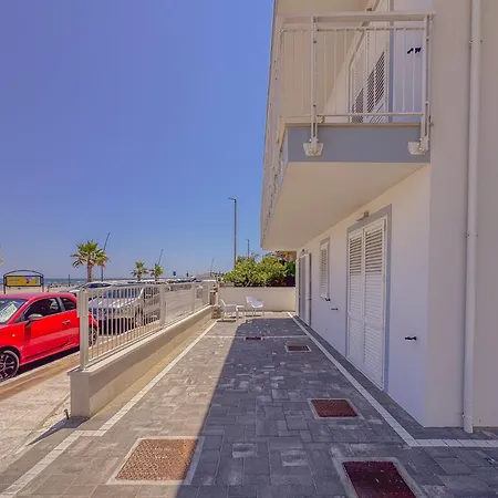 Beachfront With Ac & Private Parking By Host Hero Civitanova Marche