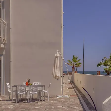 Beachfront With Ac & Private Parking By Host Hero * Civitanova Marche