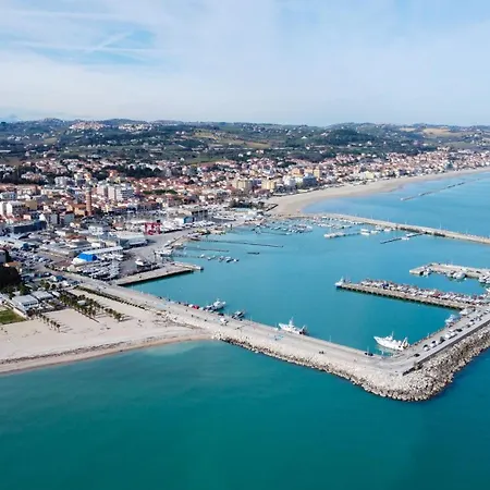 Fronte Mare & Parcheggio Privato By Host Hero Appartement