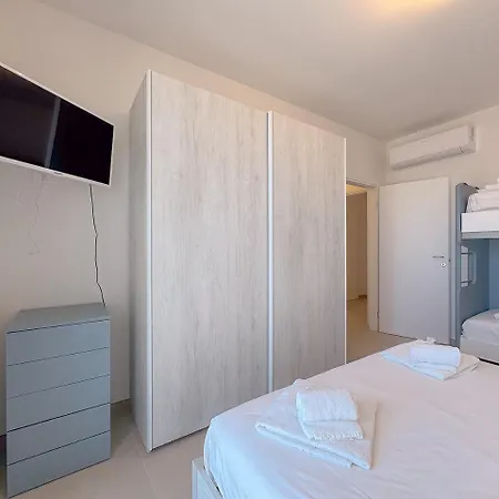 Appartement Beachfront - Ac & Private Parking By Host Hero Civitanova Marche