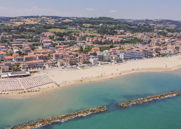 Beachfront With Ac & Private Parking By Host Hero Appartamento Civitanova Marche