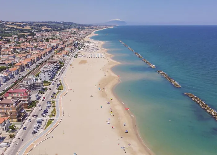 Appartamento Beachfront With Ac & Private Parking By Host Hero Civitanova Marche