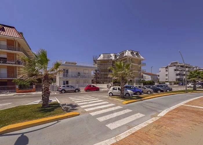 Beachfront With Ac & Private Parking By Host Hero * Civitanova Marche