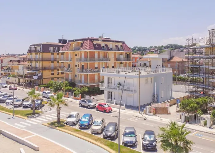 Appartamento Beachfront With Ac & Private Parking By Host Hero *