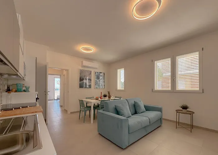 Beachfront With Ac & Private Parking By Host Hero *