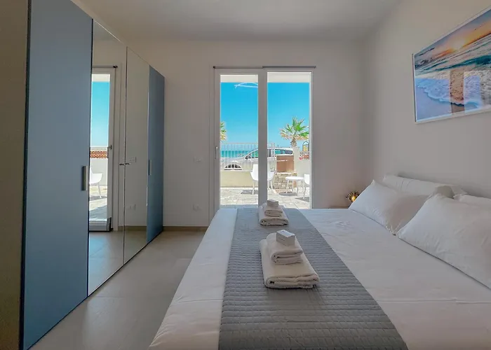Beachfront With Ac & Private Parking By Host Hero * Civitanova Marche